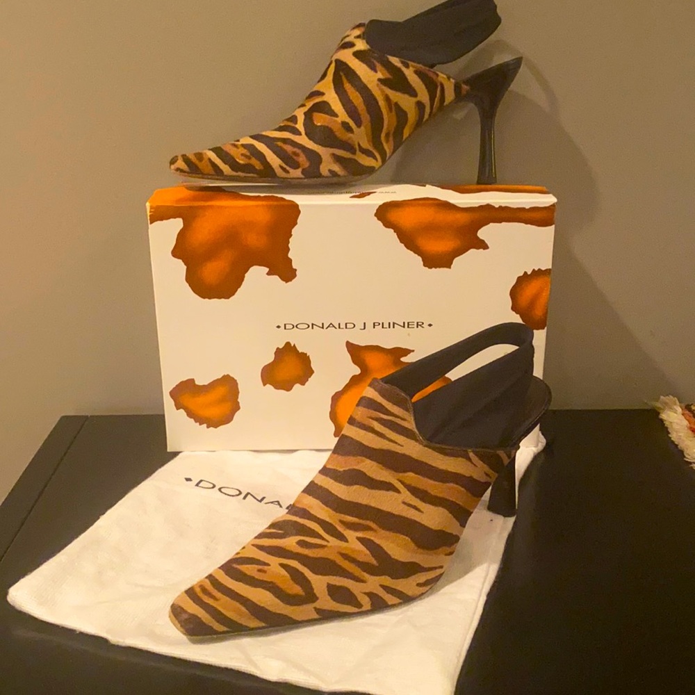 Donald J Pliner Malena Panther Hair Calf sz 10